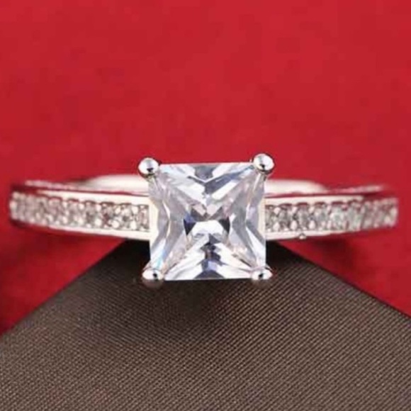 NEW PRINCESS CUT 2 CT DIAMOND ENGAGEMENT RING, CUTE RING, SHINY RING. - Picture 5 of 5